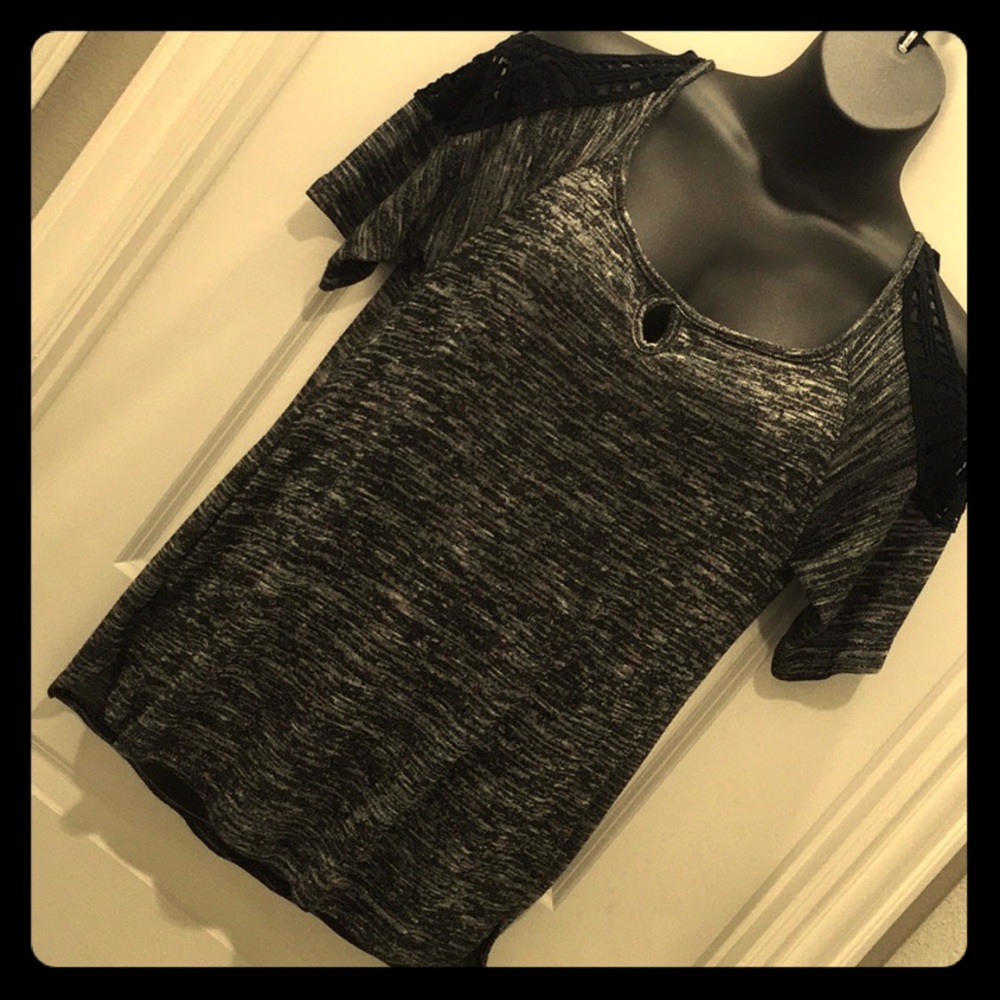 ⭐️⭐️⭐️FINAL⭐️⭐️⭐️Cold Shoulder Tunic